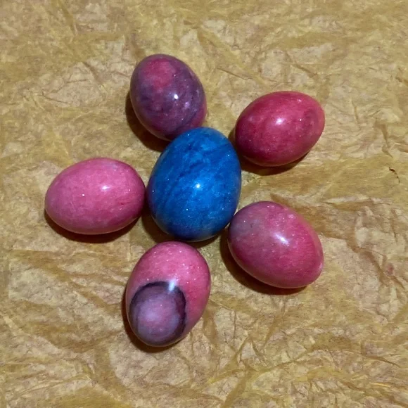 Colorful Decorative Stone Eggs - Picture 2 of 2